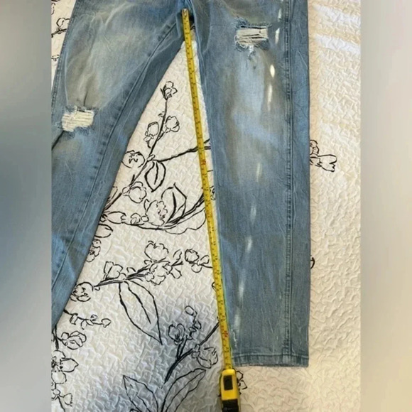 Zara distressed Jeans light‎ wash size 32 EUC - Picture 6 of 12